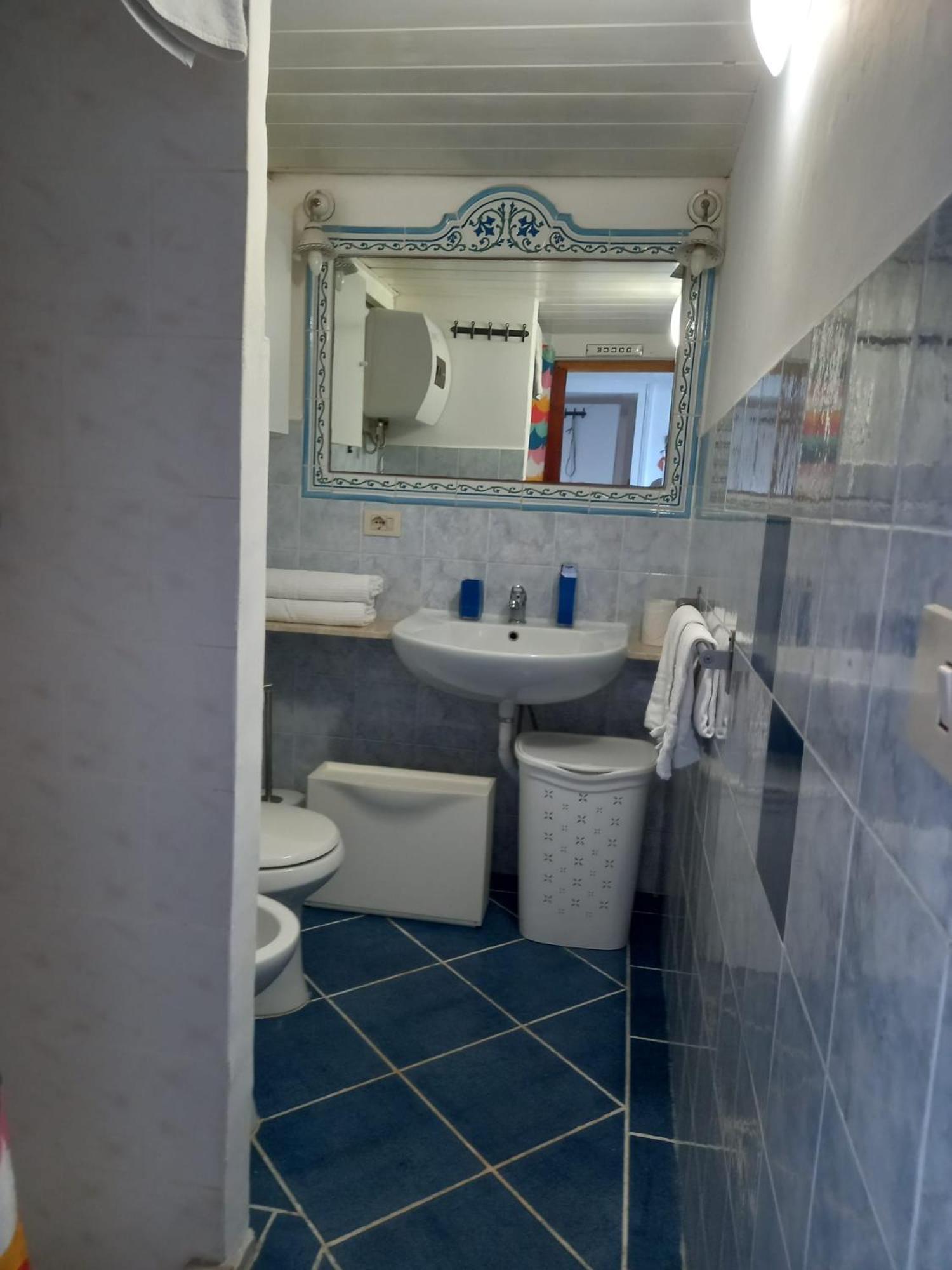La Casa Sugli Archi Hotel Ponza Exterior foto